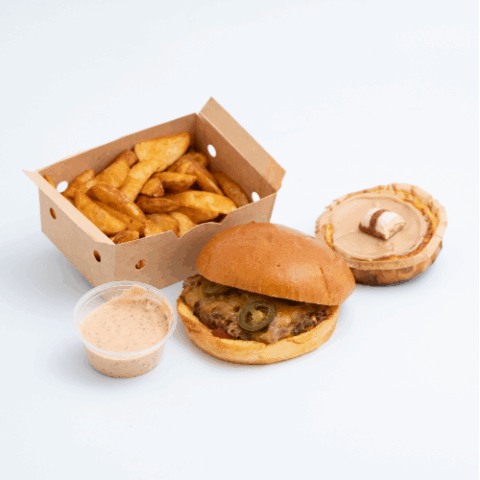 combo hamburguesa patatas y cheesecake